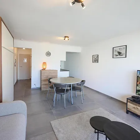 Awesome In With Wifi Daire Oostende